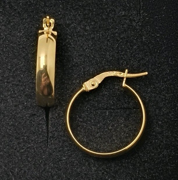 Pendientes oro 18k 750 Mls. Aros Planos 17,3x4 MM.