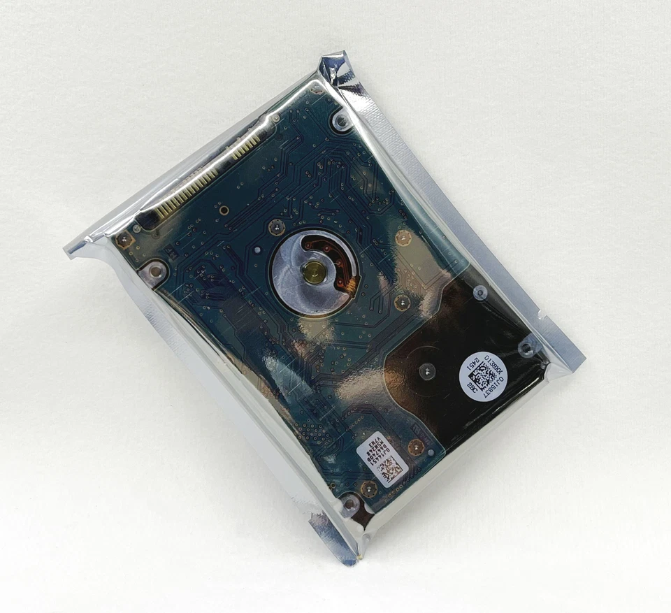 Hitachi 750GB 7200RPM HTS725032A9A364 16MB 3.0Gb/s  SATA 2.5" Laptop Hard Drive - Image 2 of 2