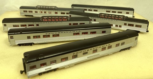 N scale Rowa 6 PRR silver, corrugated passenger cars