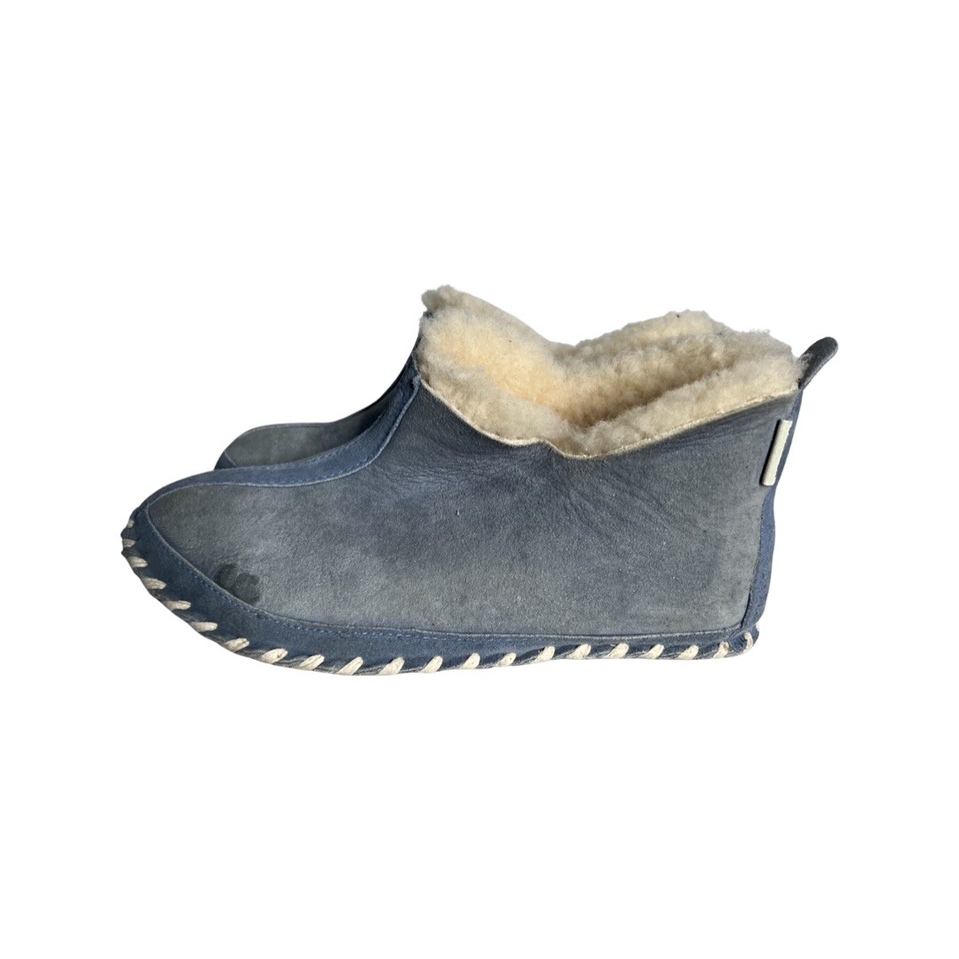 SAOLA Pantofole da interno Qwaruba blu scamosciato slip on unisex pelle di pecora suola morbida taglia 6