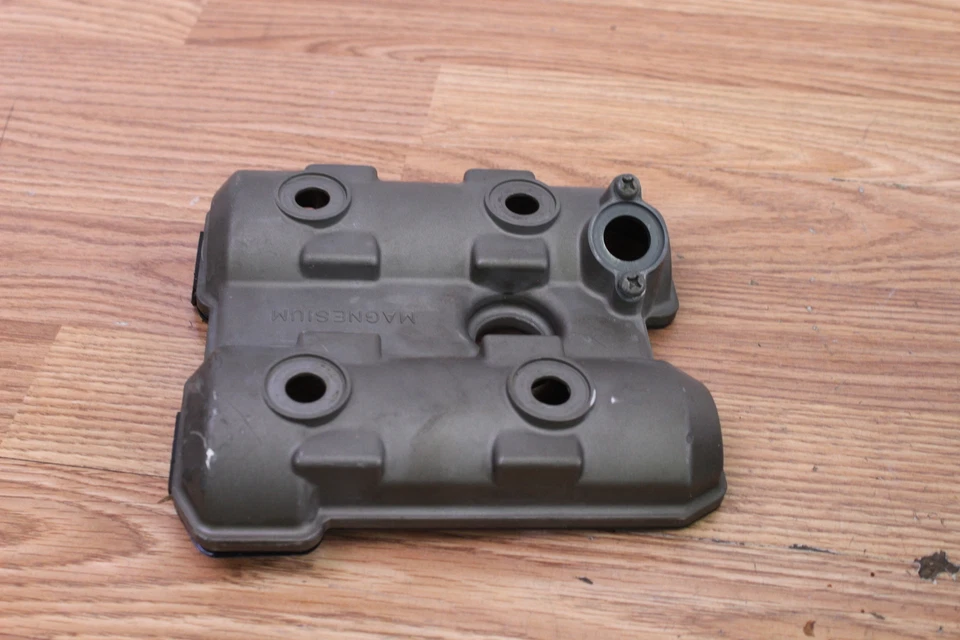 1997 SUZUKI TL1000S Cabeça de Cilindro Traseira com Válvulas e Cams - Imagem 3 de 4