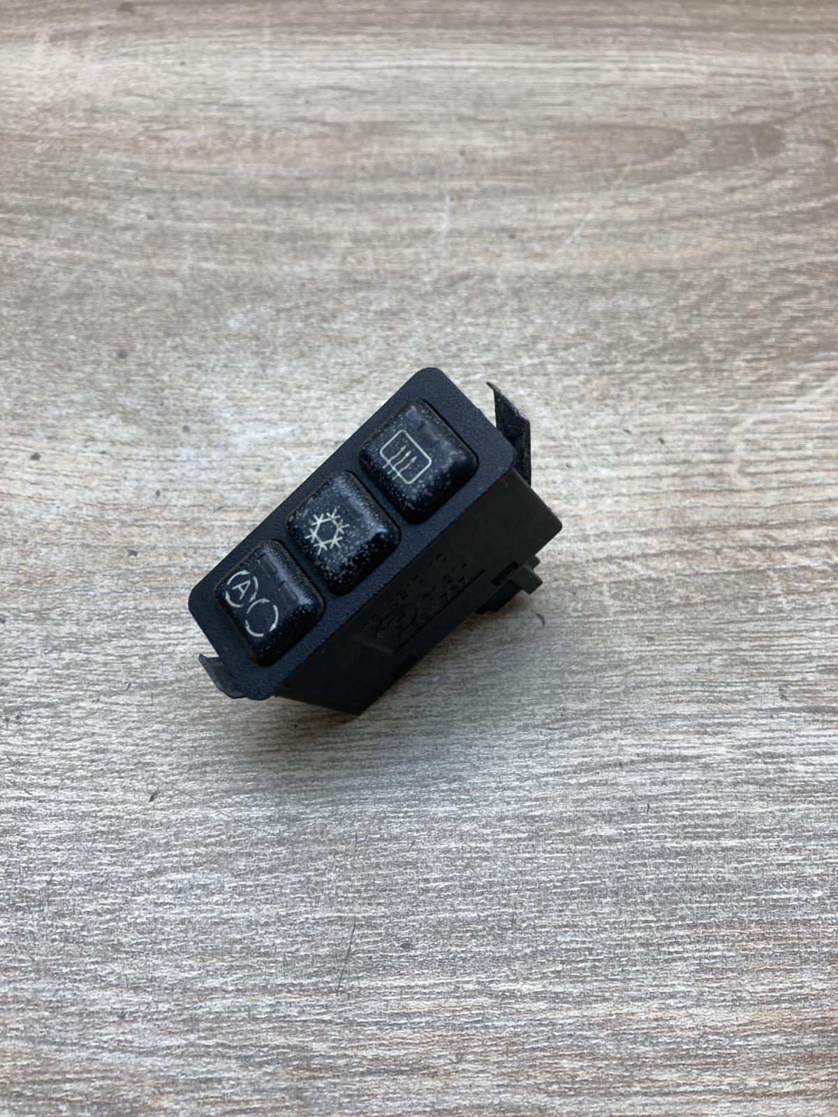 1391767 03051010 windscreen/window heater switch bmw 5 e34