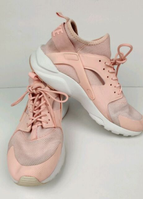 peach nike shoes