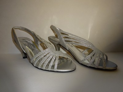 easy street silver pumps