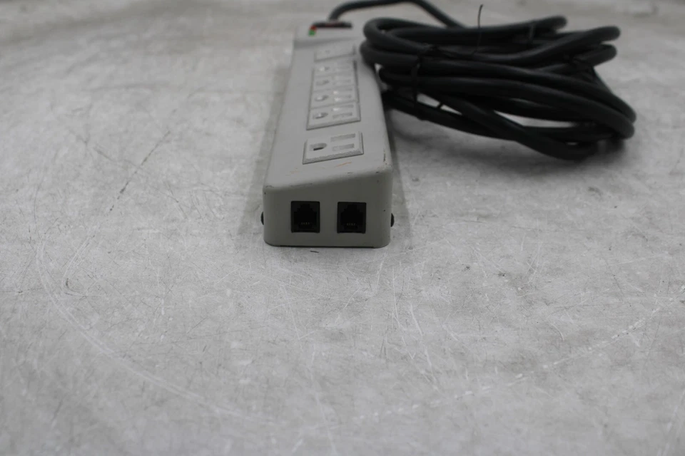 Tripp Lite TLM626TEL15 6-Outlet Surge Protector Power Strip 6ft Cable TESTED - Image 3 of 3