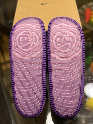 Nike EYBL Calm Slides 2024 "Benvenuti nella famiglia EYBL" MOLTO RARE - Foto 11 di 13