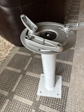 Drehbarer Tischfuss Aus Aluminium
