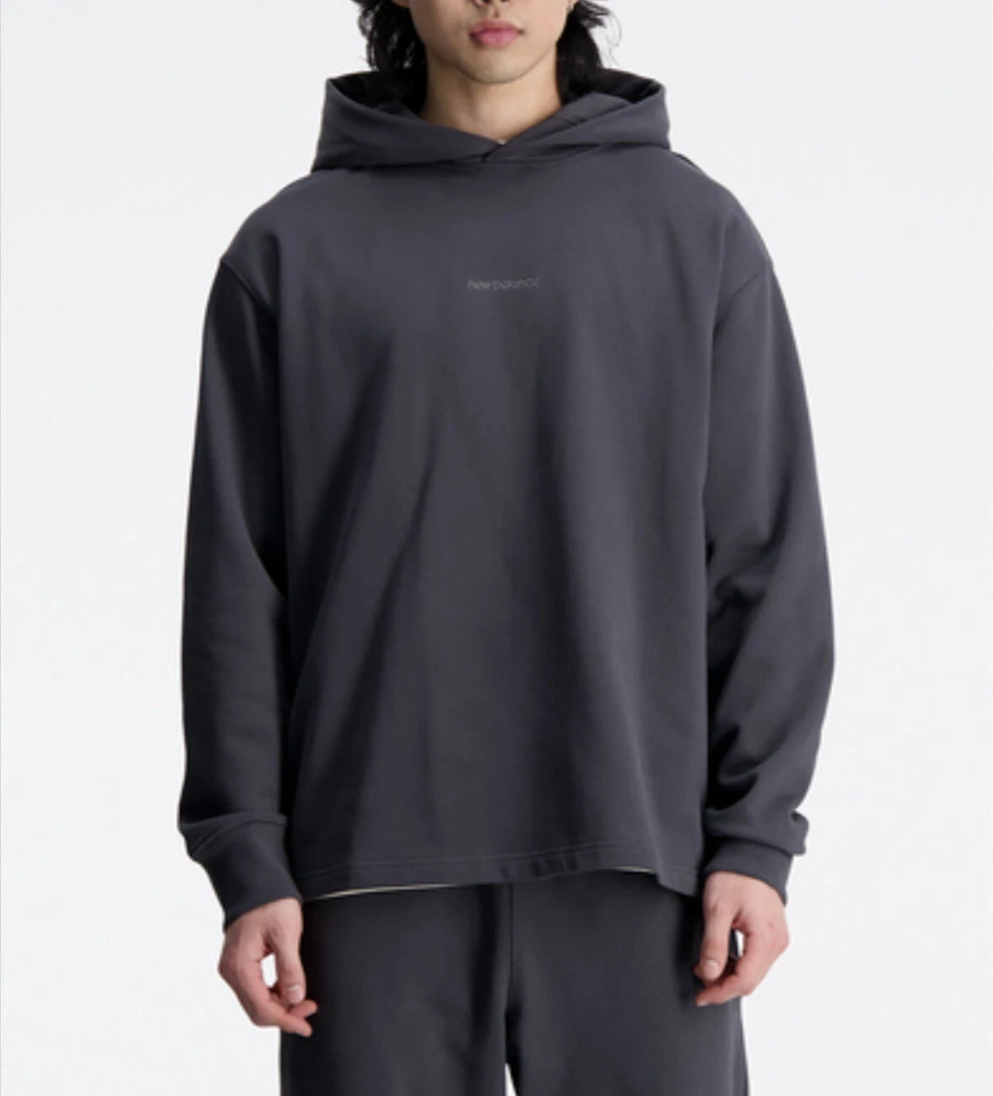 New balance logo hoodie 2025