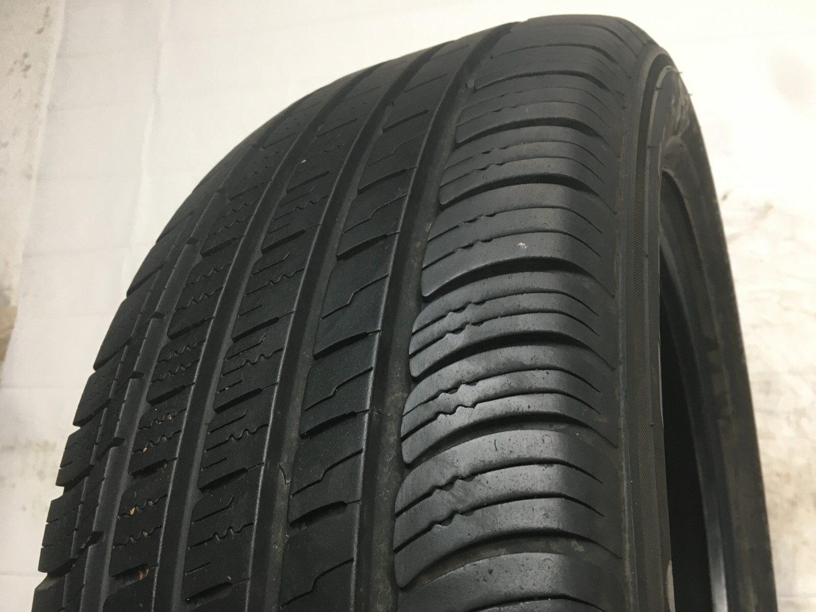 [1] Suredrive Touring A/S P225/55R18 225 55 18 Tire 8.759.0/32 eBay