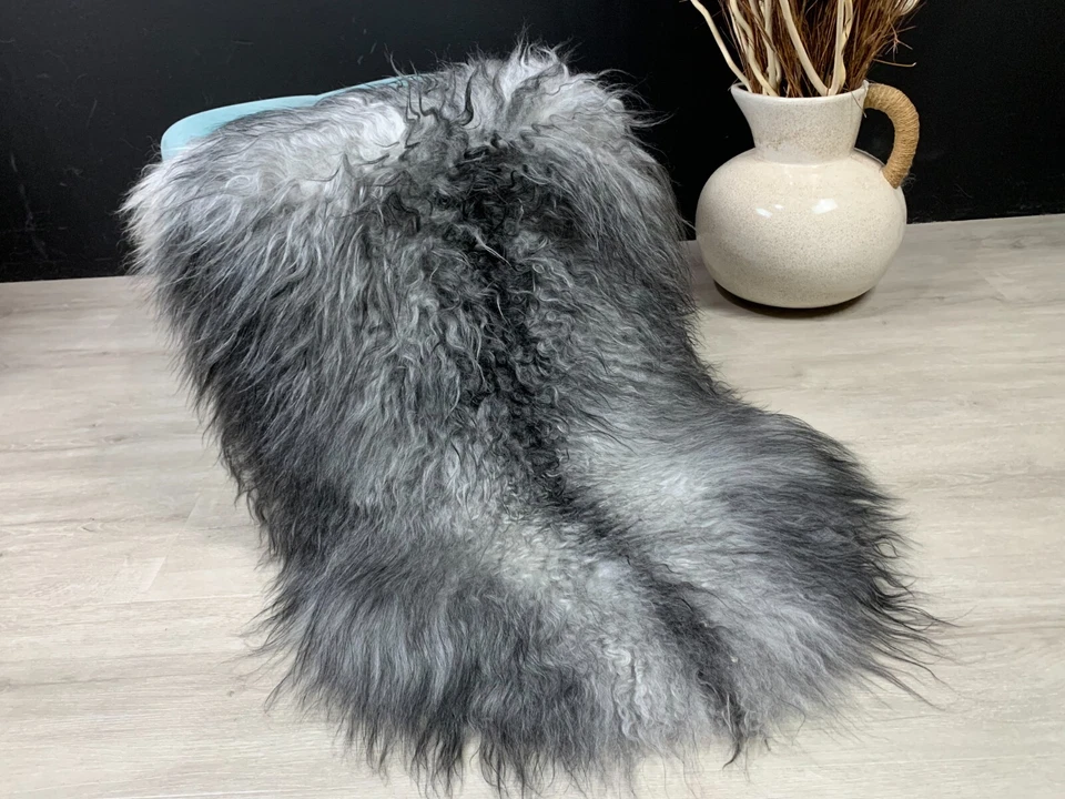 Natural Icelandic Curly  Silver Gray Sheepskin Rug Pelt Pet Bed Throw Seat Cover - Image 2 of 4