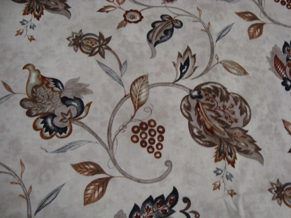 Edredón artesanal floral jacobeo 6240 tela acolchado en blanco de 1,3 yardas 44" x 47" BTP Foto 2 de 4