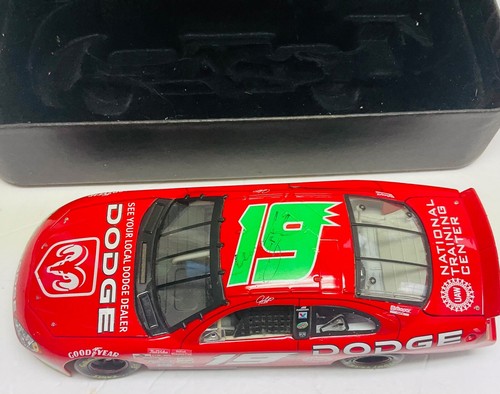 Nascar Elite 1/24 #19DodgeIntrepidJeremyMayfield CWC Diecast Signed 804 Produced - Picture 3 of 16