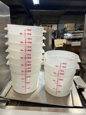 Set of 8 Cambro RFS18 18 Qt. Translucent Round Food Storage Containers