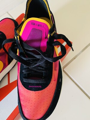 Nike Waffle One Active Fuchsia Size 6