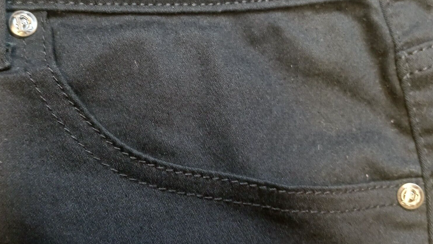 Picture 9 of 12