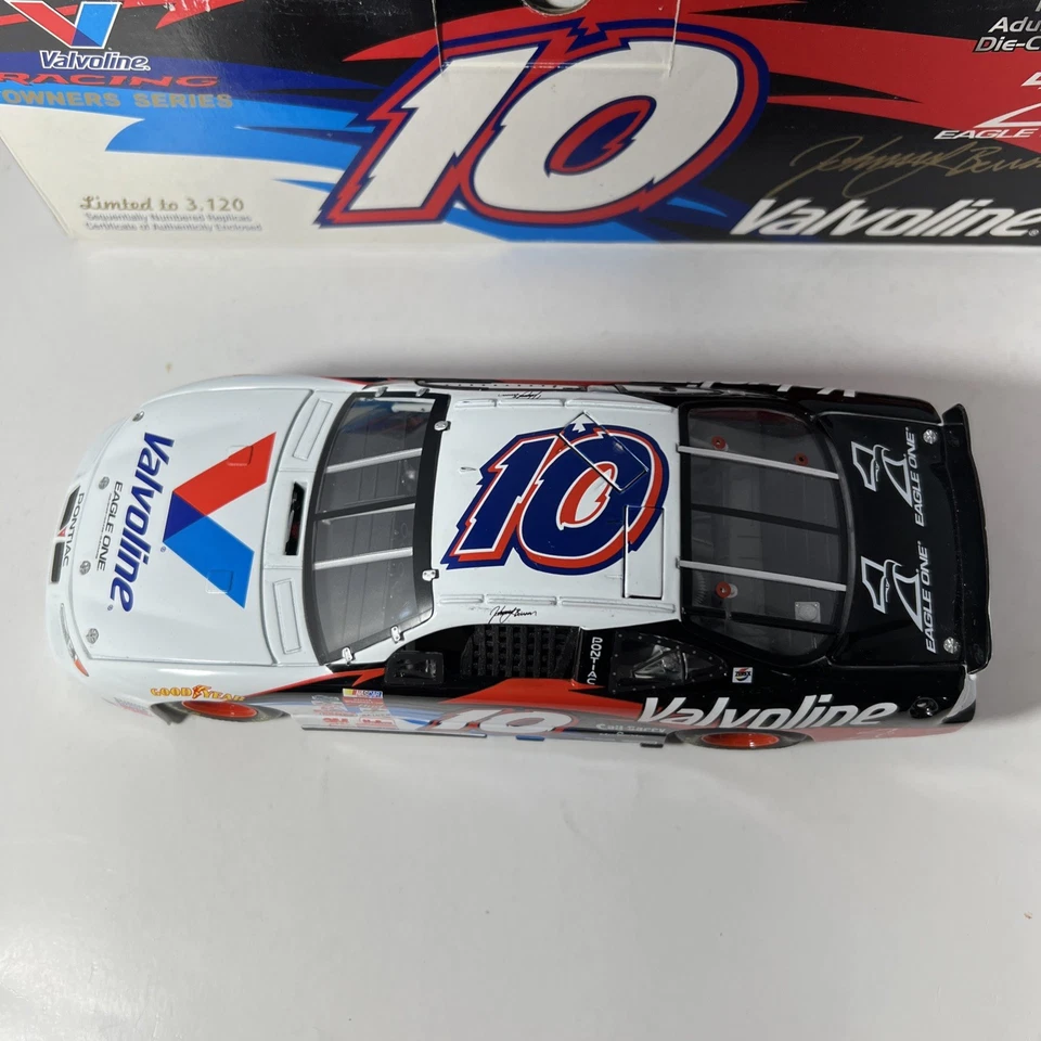 Team Caliber 2002 edición limitada Valvoline Pontiac GP #10 Johnny Benson 1:24 C4 Foto 3 de 4