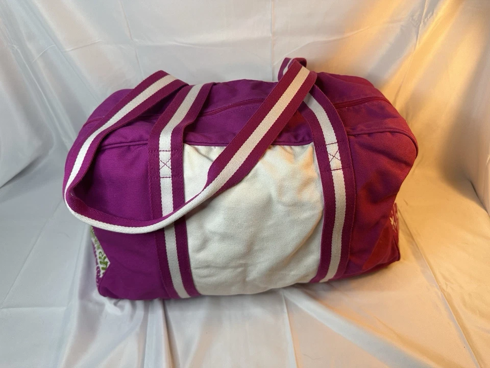 Vera Bradley Vintage (Retired Pattern) Weekend Bag pls read description  - Image 3 of 4