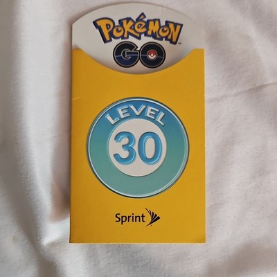 Pokémon GO Level 30 Yellow Blue White Collectible Badge Anime & Manga Animation