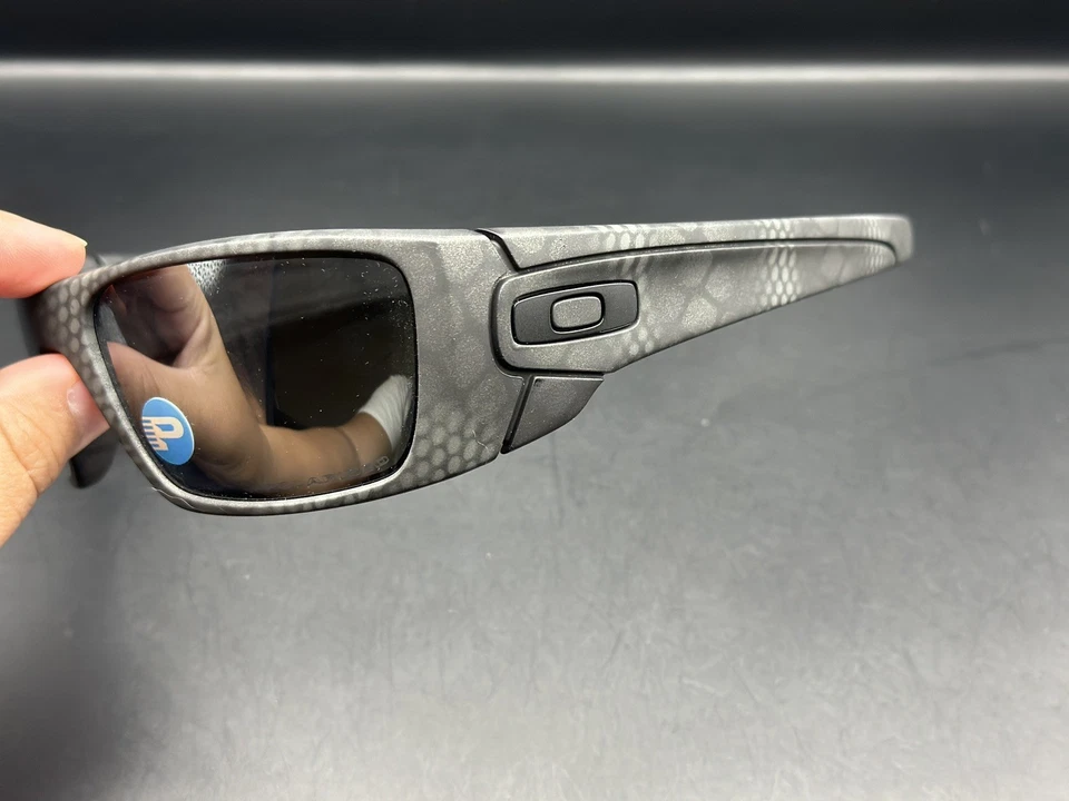 Oakley Fuel Cell Ultrablend negro con lentes polarizadas de iridio negro OO9096-A3 Foto 3 de 4