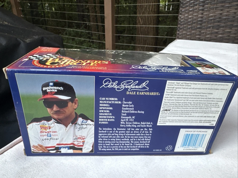 Dale Earnhardt Winners Circle #3 Goodwrench 1/24 NASCAR de colección Foto 2 de 3