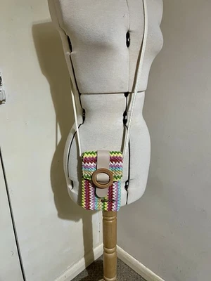 Seychelles Woven Straw Crossbody Bag Multi-Color Zigzag Boho Phone Purse Summer - Image 1 of 4
