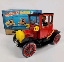 Grandpa's Classic Car Battery Operated Tin Toy w/Original Box Made In Japan