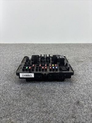 05-07 GMC Savana Interior Cabin Fuse Box Relay Junction Block Panel 15930142