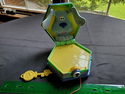 Blue's Clues Secret Hideaway Make Believe Box Talking Vintage 2003 Viacom Tested