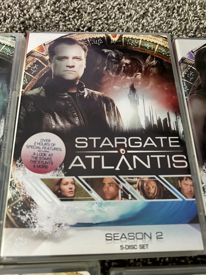 Stargate Atlantis: The Complete Series Season 1-5 (DVD Bundle) Excellent Cond. - Image 3 of 4