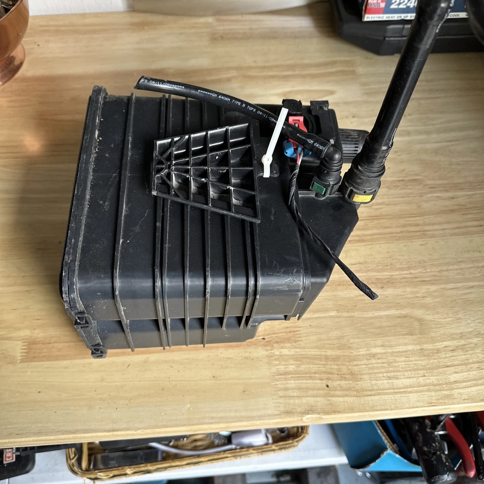 Контейнер угольный пар топлива 1,8 л 2013 2014 2015 2016 Chevrolet Cruze - Изображение 4 из 4