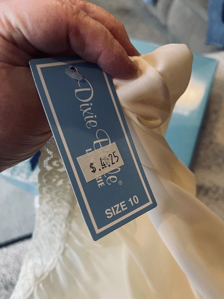 全新带标签 复古 Dixie Belle 米色 尼龙 尺寸 10 蕾丝腿 奶奶 Sissy 内裤枕头 — 第 4/4 张图片