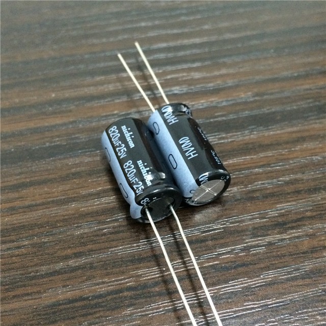 Конденсатор 820uf 25v