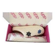 Olivia Miller Snowflake Slippers Women Size L 10/11 NIB Holiday Cozy Plush