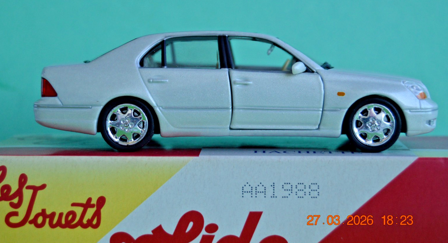 Solido Hachette Jouet Lexus LS 430 Berline 4 Portes 2001 Échelle 1/43 avec Boîte d'Origine