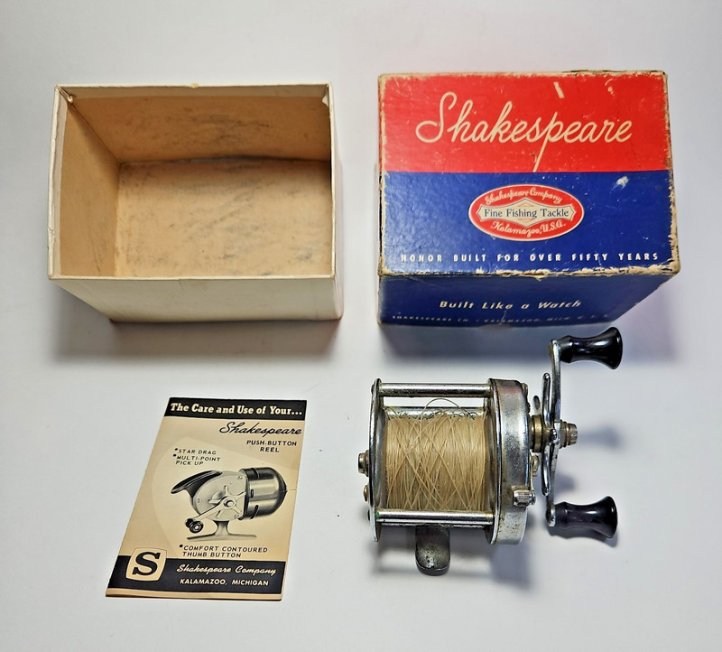 Vintage Shakespeare Service 1944 Model GE Reel in BOX