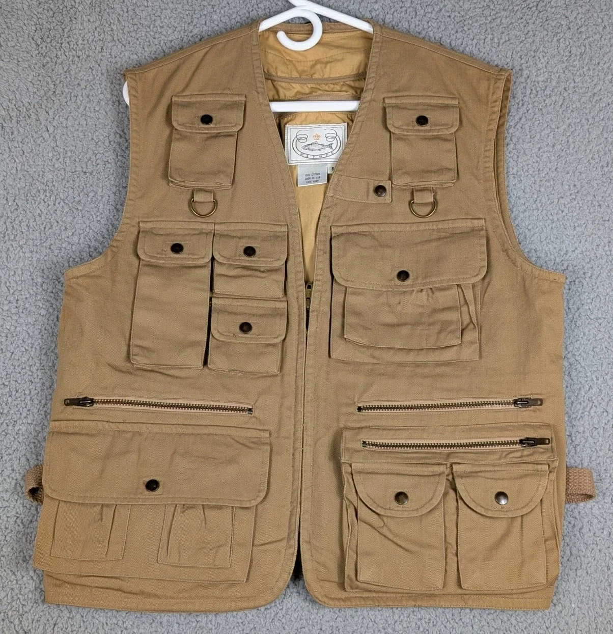 Vintage WATHNE Fly Fishing Vest Size Small Tan Multi Snap Pocket Zipper USA
Opens in a new window or