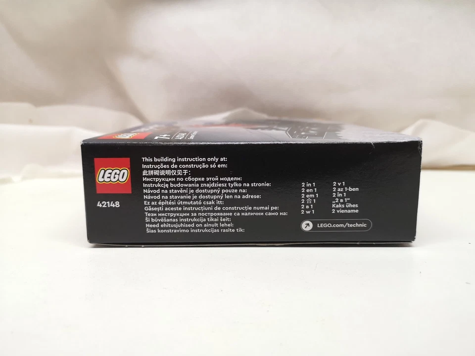 LEGO Technic 42148 : La dameuse -Moto neige-Neuf  scellée - Photo 4/4