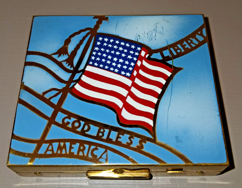 VINTAGE WWII LIBERTY POWDER COMPACT CIGARETTE CASE COMBO + ROOM FOR PHOTO