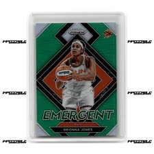 2022 Panini Prizm WNBA - Emergent Brionna Jones #7 Green Prizm SP
