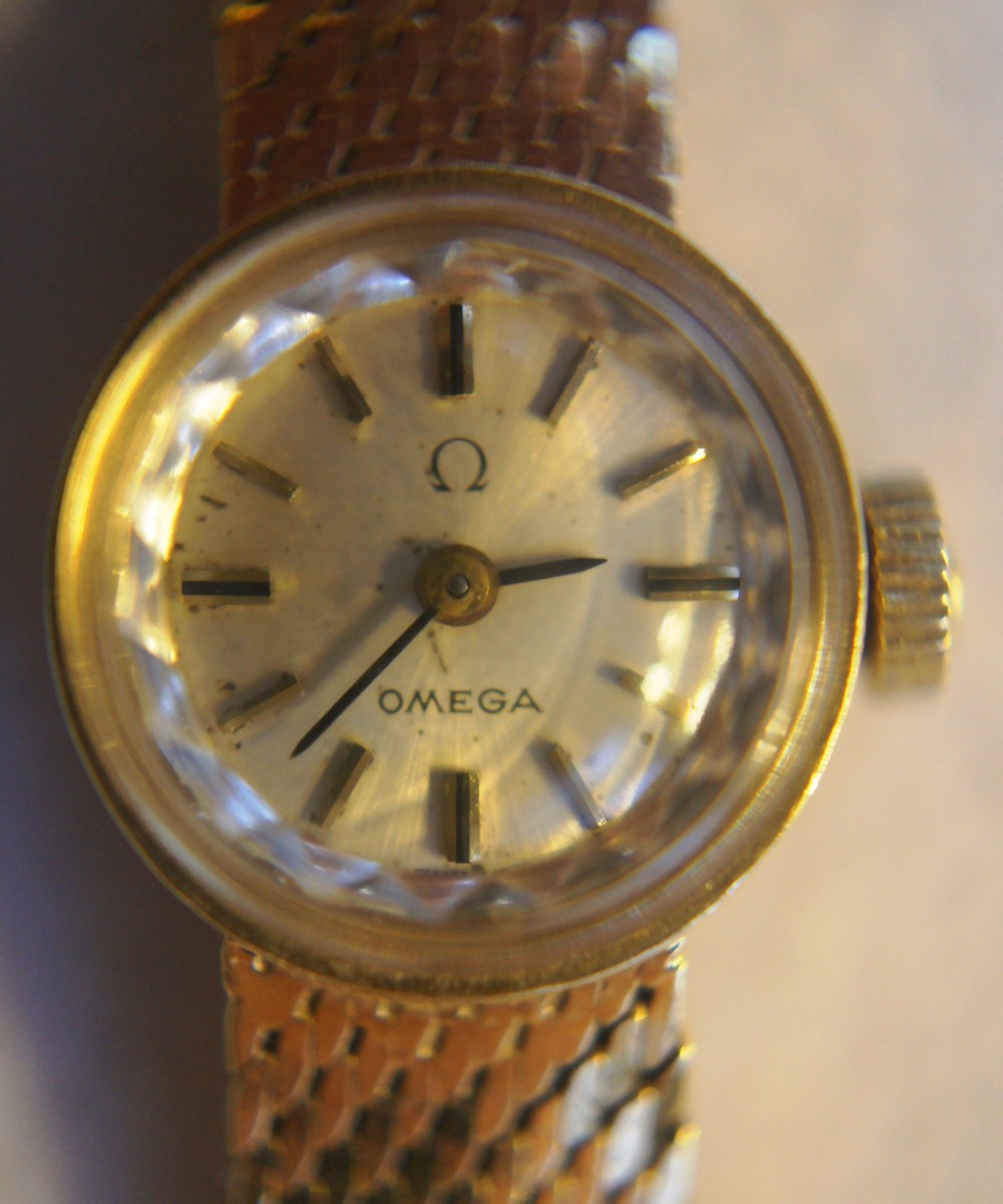 Omega Retro Ladies Watch - Yellow Gold 14k Manual Omega Ladies Manual Wind 14K Yellow Gold 7mm – LOFT main image 3