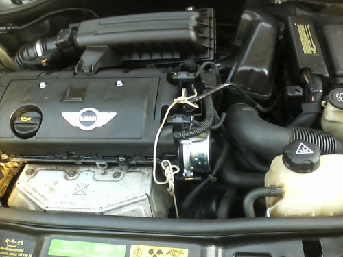 FEBI BILSTEIN 48585 Vacuümpomp rembekrachtiger Met pakking