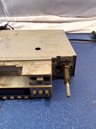 Realistic 12-1897 Cassette Car Stereo Tape Player w/ AM/FM Radio | UNTESTED - Picture 4 of 10