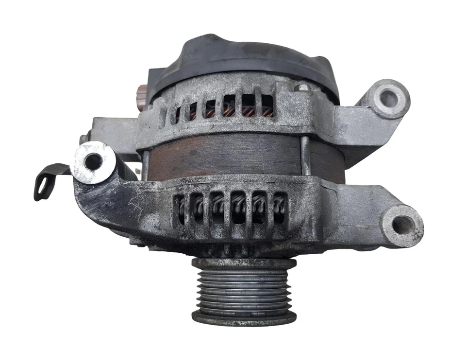 Lexus IS Series Alternator 2.2 Diesel 2AD-FHV 2007 27060-26030 - Image 4 of 4