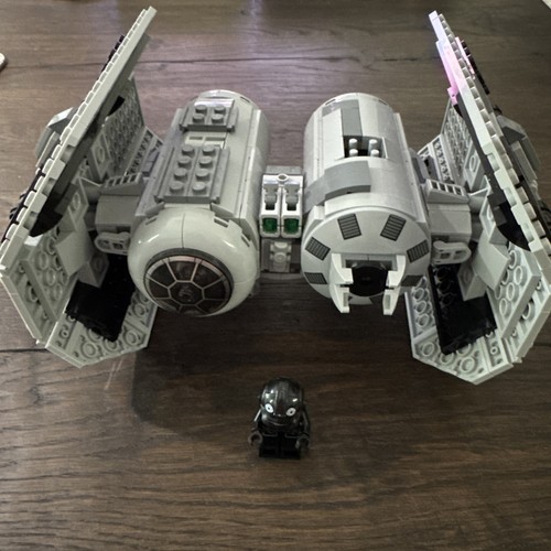 LEGO Star Wars: TIE Bomber (75347) Complete Ship With SW1251 Bomber Pilot - Read