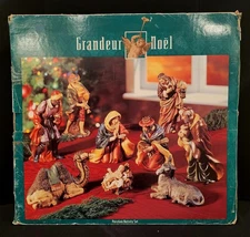 GRANDEUR NOEL  N0088 LARGE (10") 9 PIECE PORCELAIN NATIVITY SET WITH BOX VINTAGE