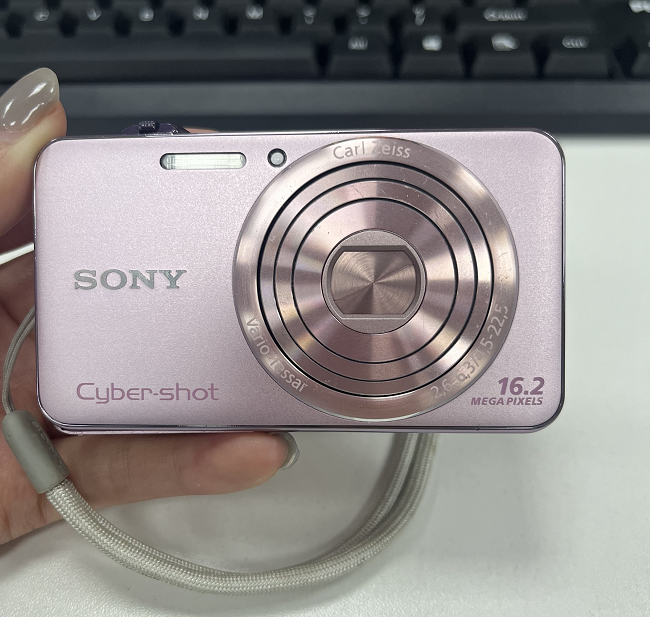 SONY Cyber-shot DSC-WX50 16.2MP 5x Zoom Digital Camera in Pink with Battery
