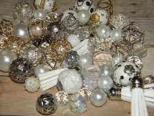 NEW 25/pc WHITE'S Jesse James Beads mixed lot loose RANDOM Pick FREE SHIPPING