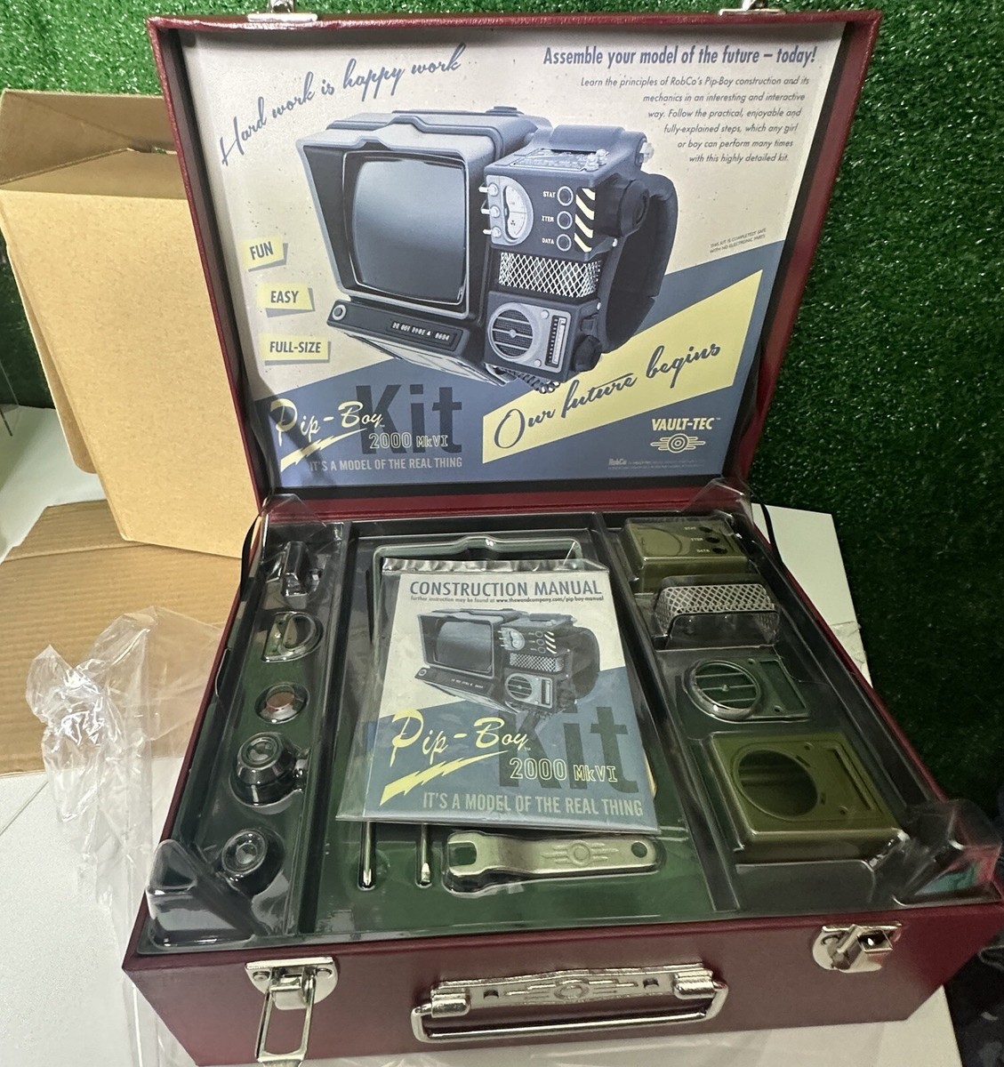 Fallout Pip-Boy 2000 MK VI Construction Kit WRC11618 Fallout Pip-Boy 2000 MK VI Construction Kit WRC11618