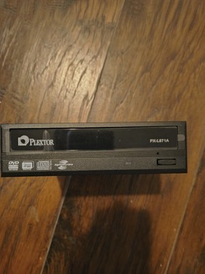 PLEXTOR PX-L87 1A DVD/CD Rewritable Drive lights ribe