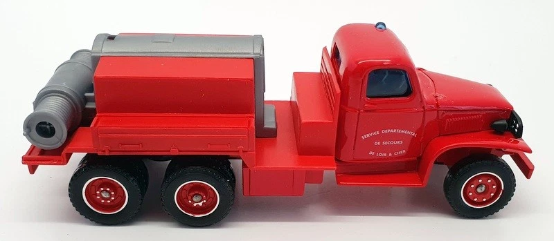 Solido 1/60 Scale Diecast 3115 - 1945 GMC CCKW353 Fire Engine Truck - Image 3 of 4